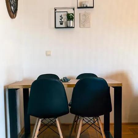 Exit Houseleek-cuvarkuca * Novi Sad