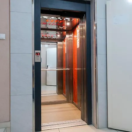 Exit Houseleek-cuvarkuca Apartman Novi Sad