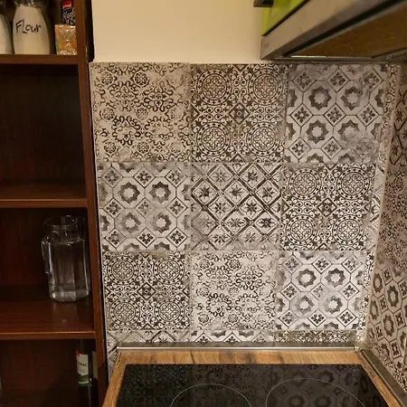 Exit Houseleek-cuvarkuca