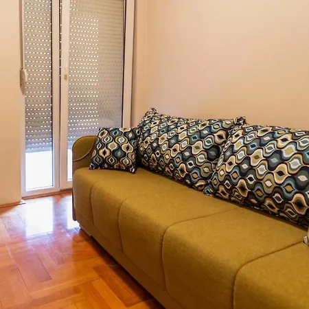 Exit Houseleek-cuvarkuca *